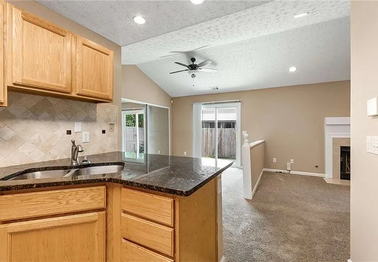 13387 Aventide Ln — Photo 9