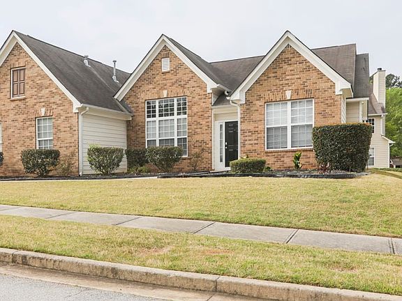4th image of 3975 Yosemite Park Ln