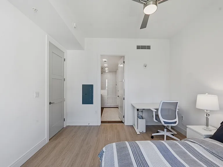 930 Commerce St #501 — Photo 10