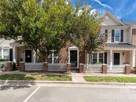 4th image of 961 Coolsprings Ln