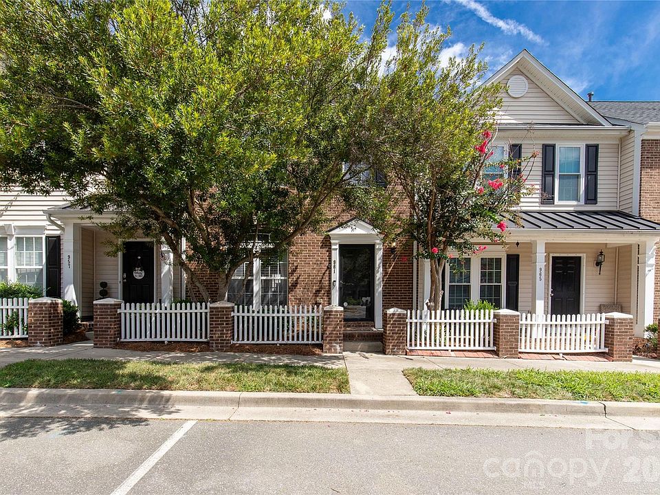 1st image of 961 Coolsprings Ln