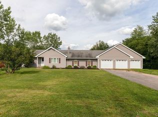 12 Arrowhead Dr, Fulton, NY 13069