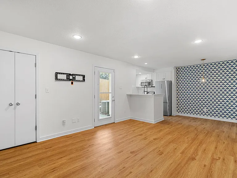 3601 Menchaca Rd #110 — Photo 6