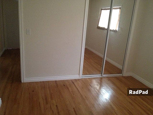 1st image of 112 Plaza Dr