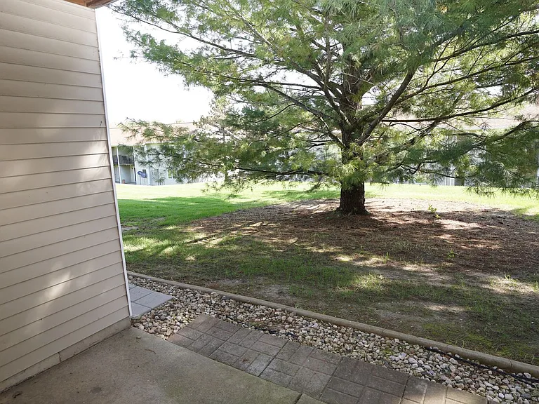 254 Strangeway Ave — Photo 10