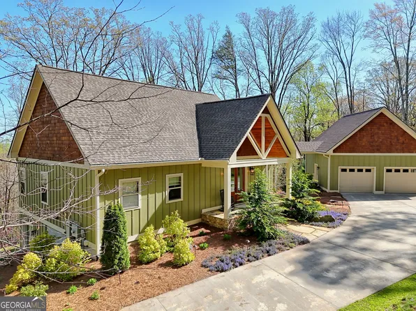 425 Autumn Ln, Clayton, GA 30525