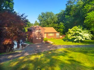 32 Blueberry Ln, Lisbon, CT 06351