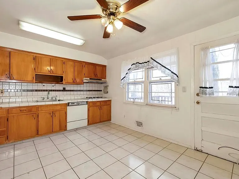 173 N Little Tor Rd #1 — Photo 3