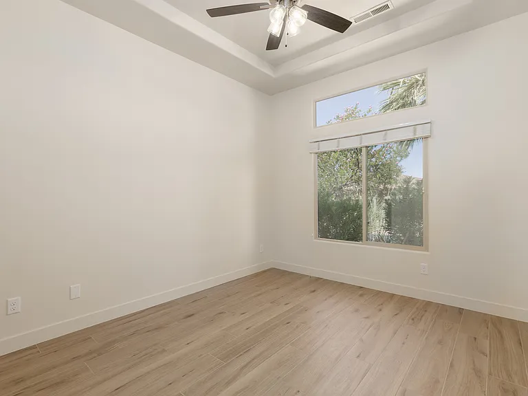 1584 N Raven Ln — Photo 14