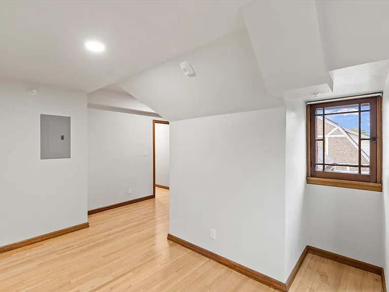 700 Macon Ave — Photo 14