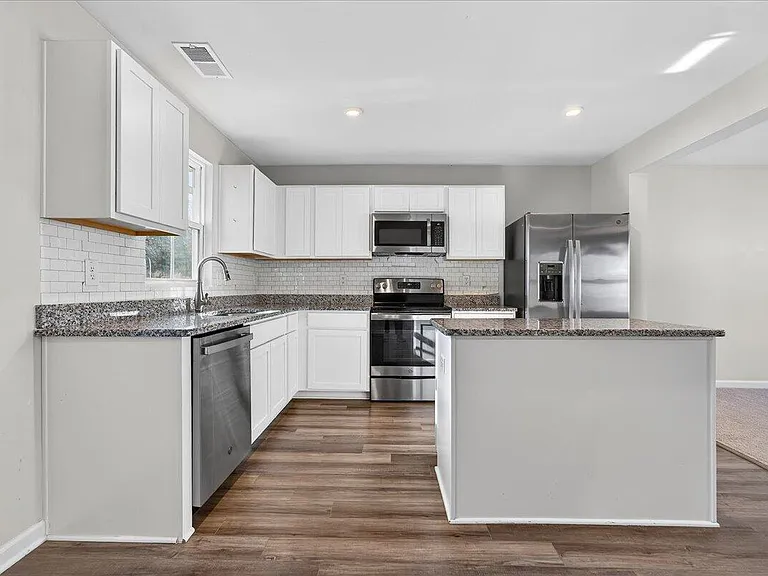 3009 Soft Breeze Dr — Photo 9