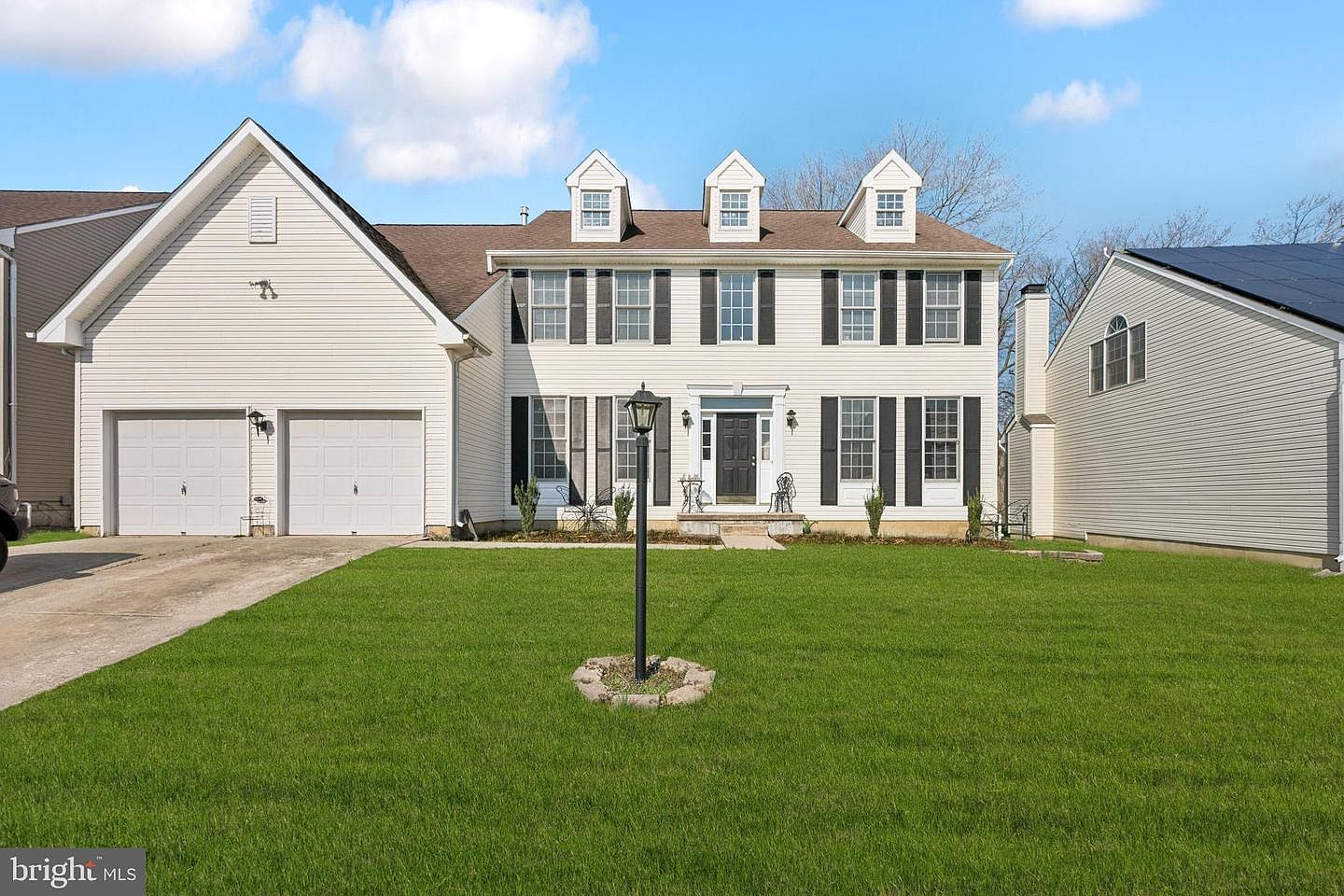 22 Greenbrier Dr