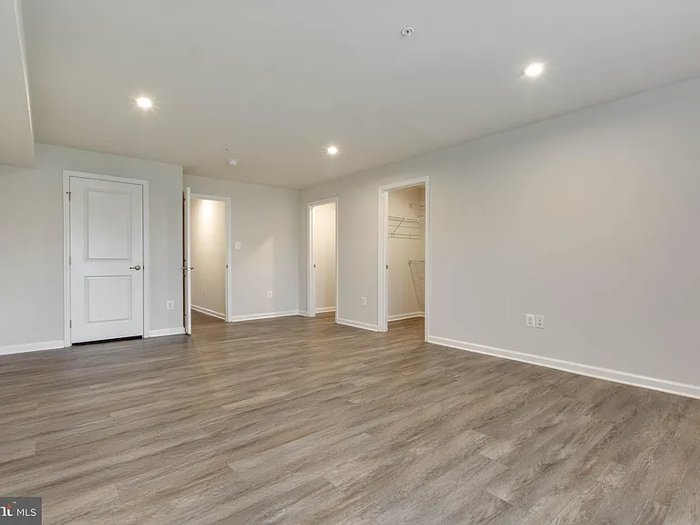 7912 N Gladden Farm Way — Photo 39