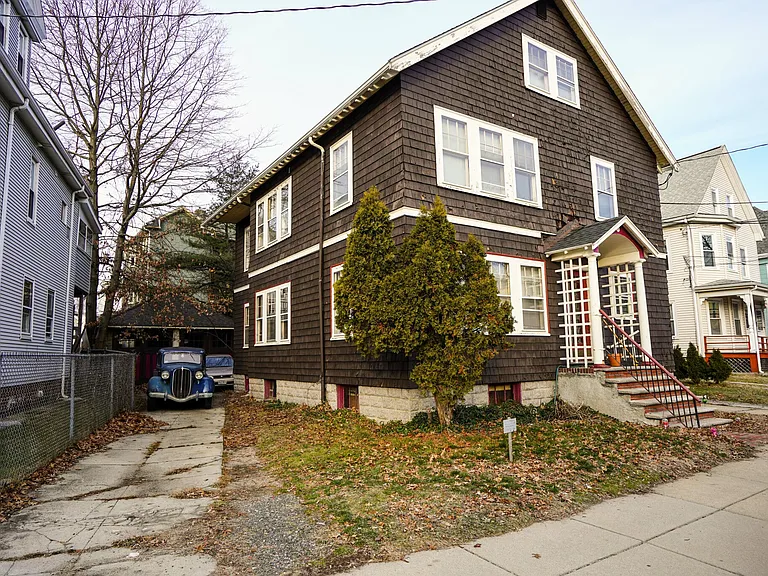 24 Oak Square Ave #2 — Photo 4
