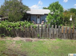 304 Gibson Ave, Rogers, TX 76569