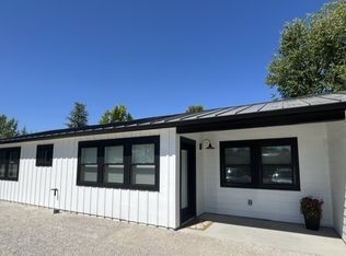 8563 Santa Rosa Ave, Atascadero, CA 93422