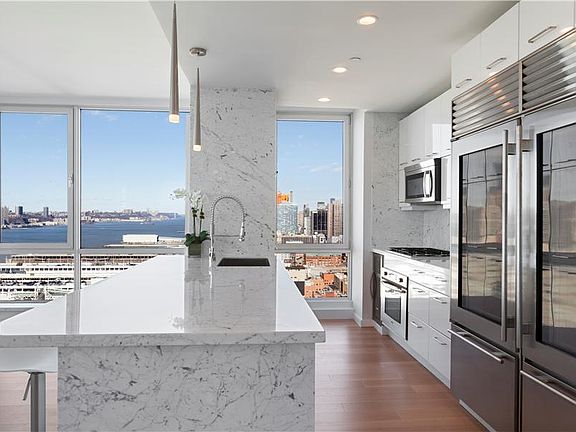 4th image of 635 W 42nd St #33KJ