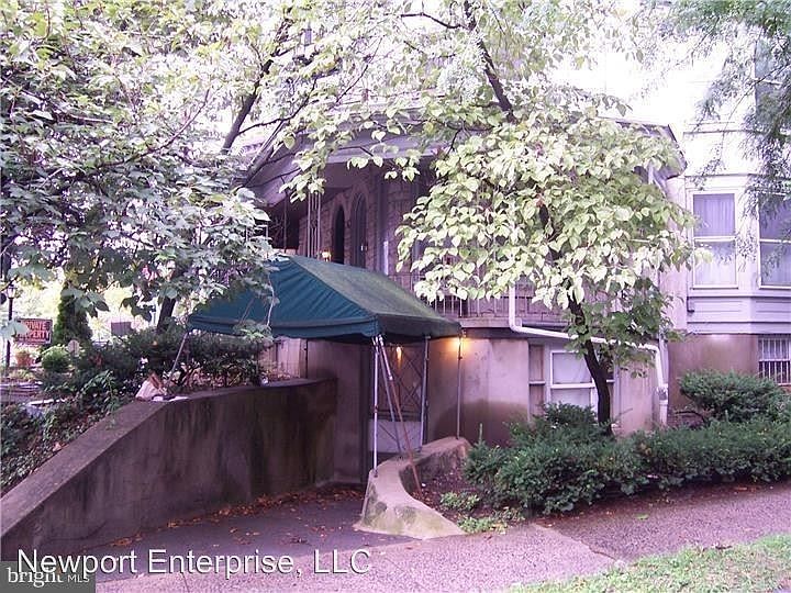 2nd image of 556 N 5th St