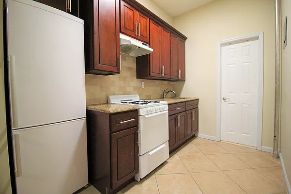 Rented by OCTAN REALTY MANAGEMENT LLC | media 23