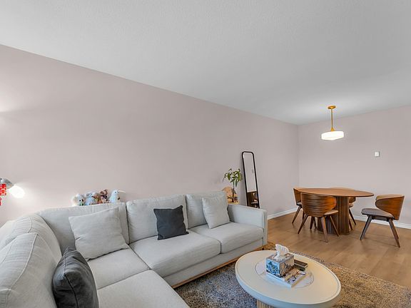 4th image of 7360 Gilbert Rd #5