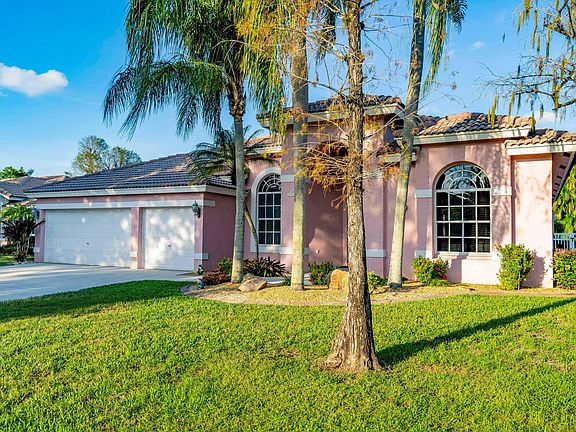 3rd image of 10327 NW 14th Pl
