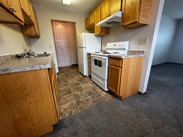 Lexington Apartments, 304 31st Ave N #106, Fargo, ND 58102