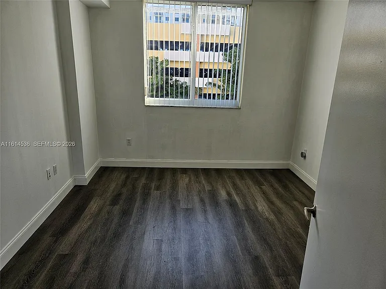 2775 Ne St #187 — Photo 35