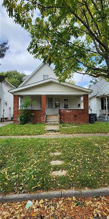 1st image of 2445 Woodford St