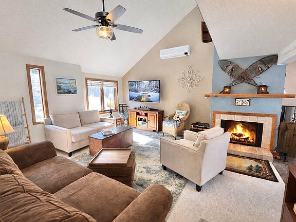 3rd image of 28E Crosstown Road