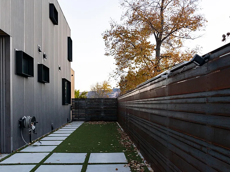 625 E Aspen Ave — Photo 44