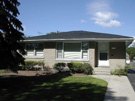 2nd image of 970 S Saylor Ave