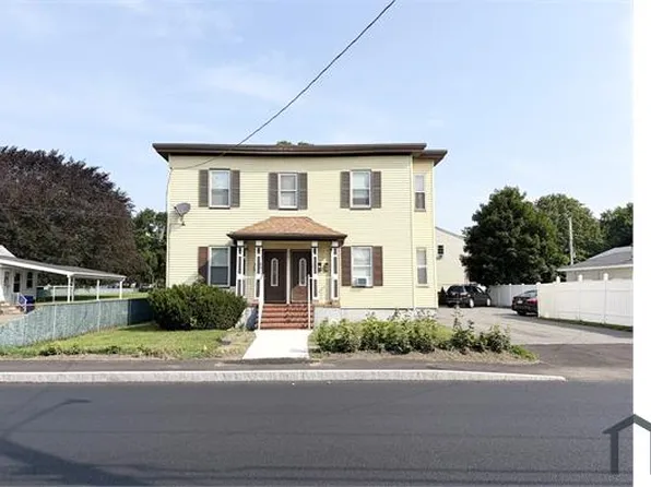 40 Jackson St #2R, Taunton, MA 02780