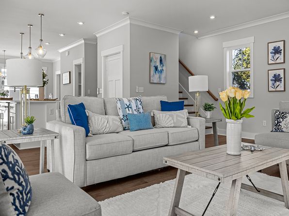 virginia-beach-virginia-446748317 picture