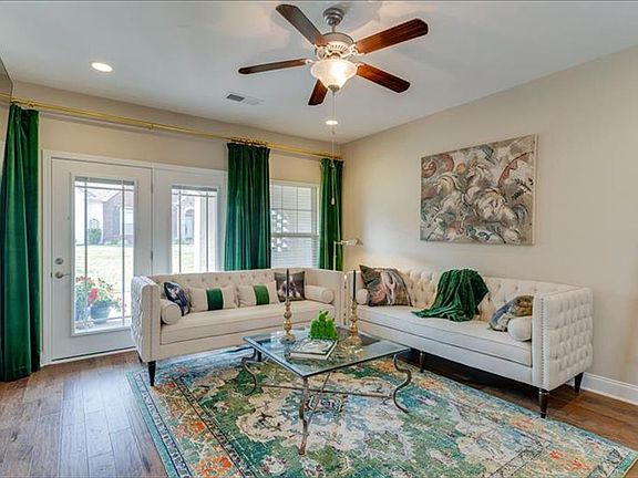 4th image of 295 Chancery Dr