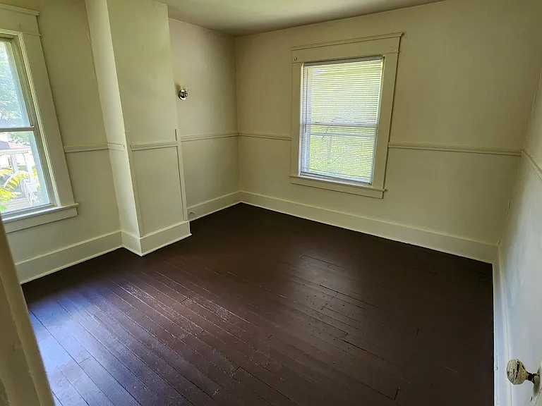 39 Eleanor Ave — Photo 9