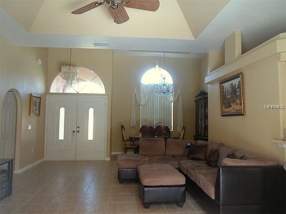 3rd image of 4053 Holin Ln
