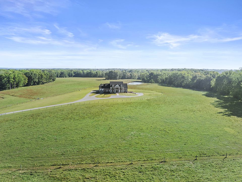 28th image of 555 Williams Rd