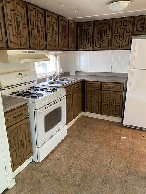 2nd image of 2959 1/2 Cedar Pl