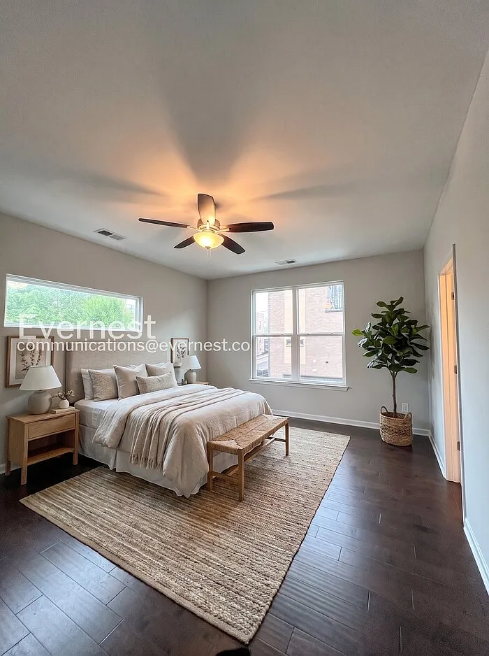 4 bed, 3.0 bath, 2452 sqft, $3,495 — Photo 3