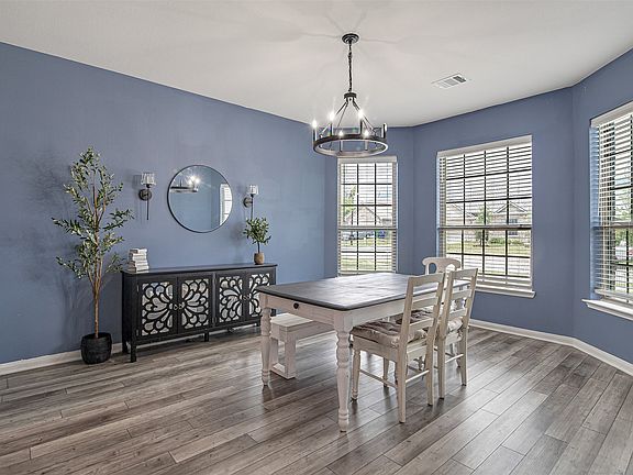 5th image of 1813 Rialto Ln