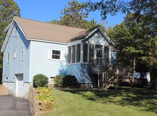 33 Fallkill Rd, Hyde Park, NY 12538