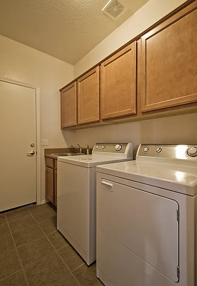 2050 N Arbor Ln — Photo 17