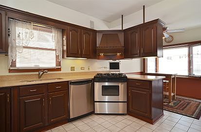 4th image of 6643 N Chicora Ave