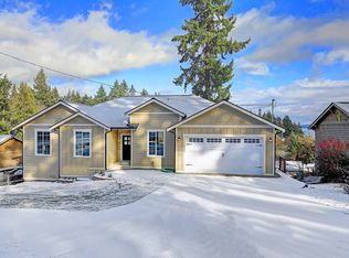 1229 SE Camano Dr, Camano Island, WA 98282