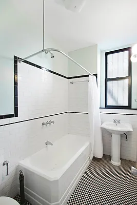 Rented by Keller Williams NYC | media 23