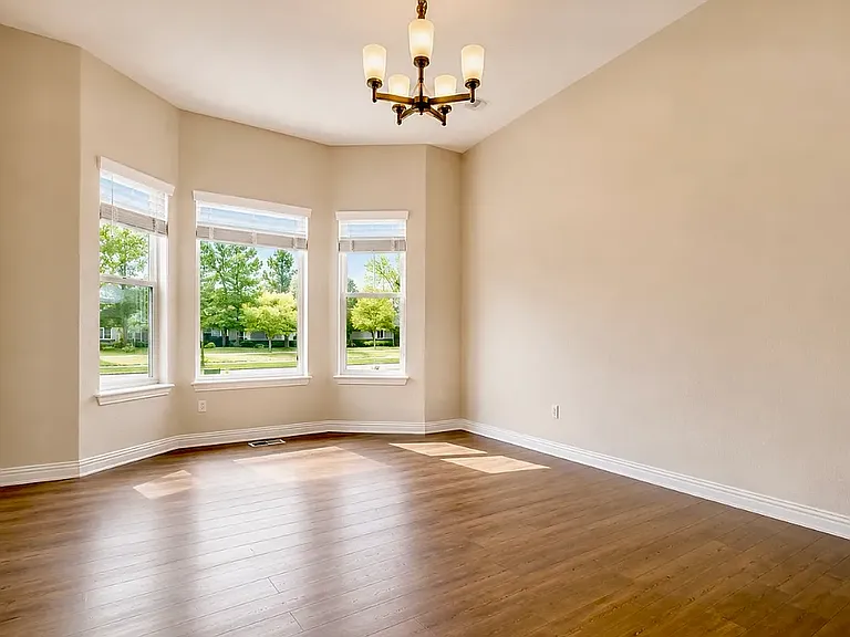 2921 S Tower Way — Photo 2