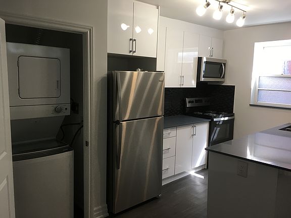 4th image of 492 College St #1