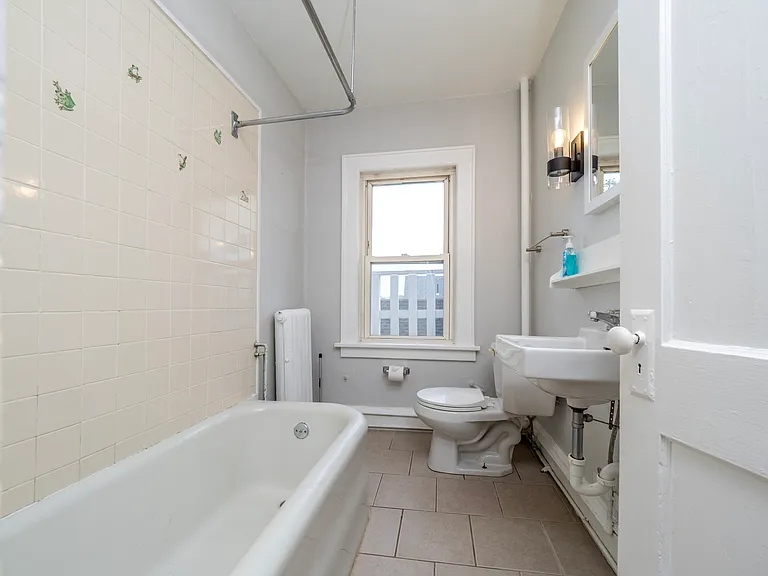 33 Seaview Ave #3A — Photo 18