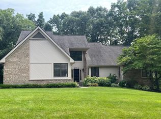 4764 Oak Tree Ct, Brighton, MI 48116