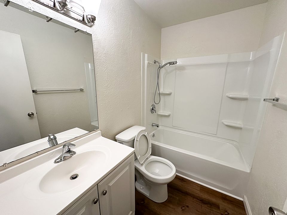 1st image of 1775 De Marietta Ave #4